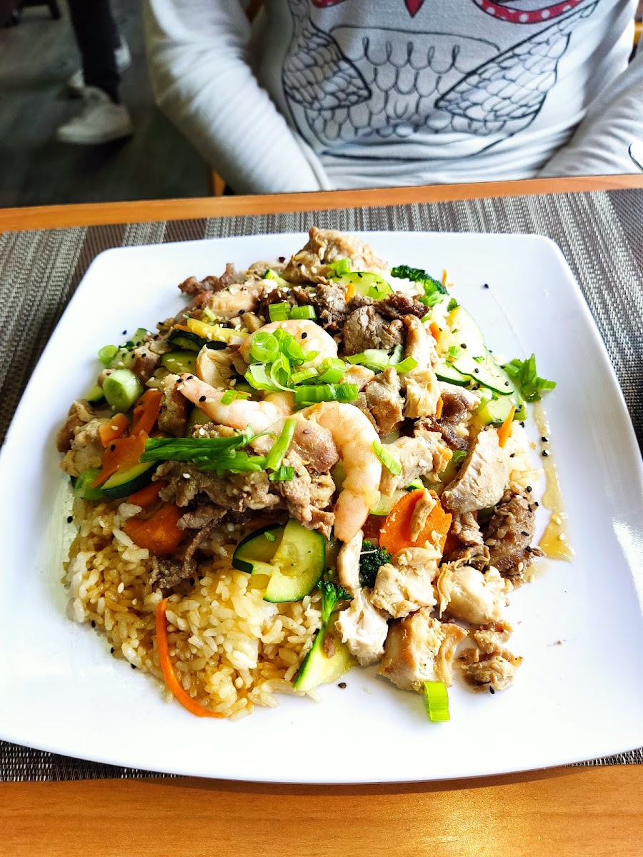 La Postal Teriyaki & Sushi Suc Santa Fe-9